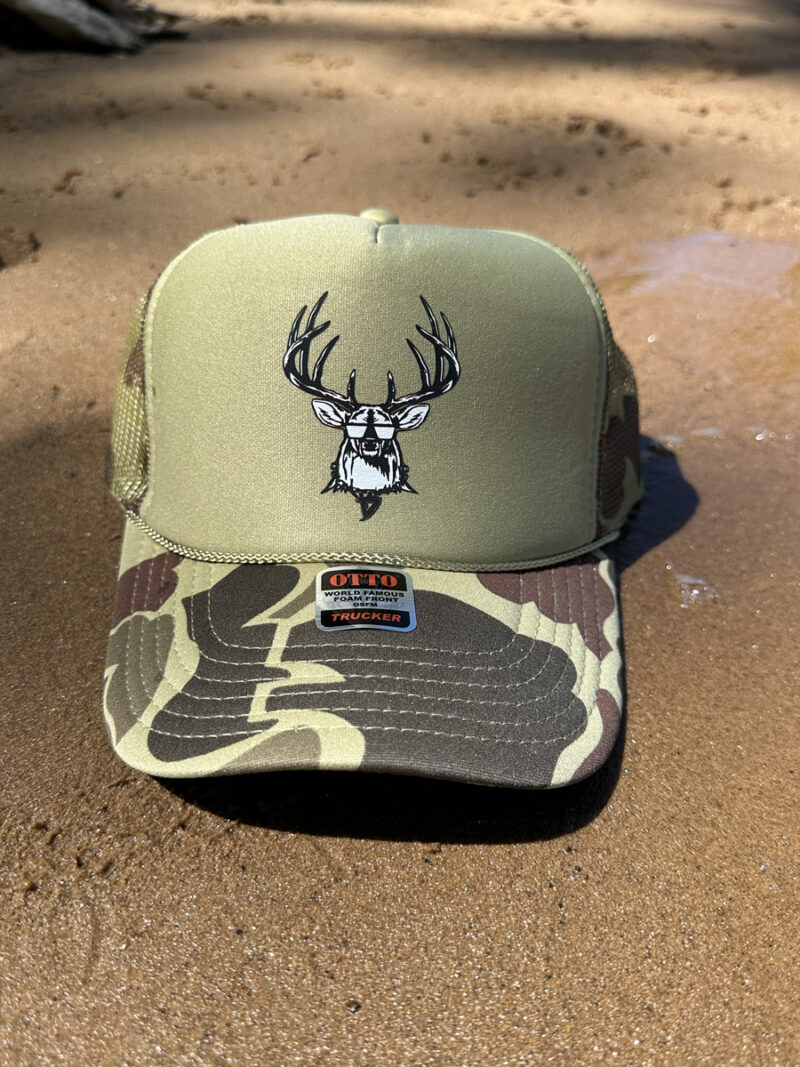 Dirty Foam Trucker Hat Light Camo